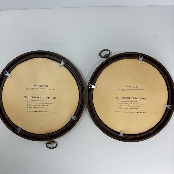 Lot Of 2 Vtg Hungarian Framed Folk Art Floral Crewel Embroidery Round Hanging 9” - Picture 5 of 5